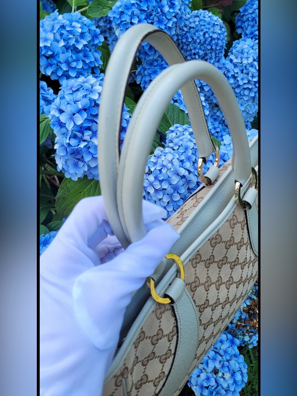 Authentic Gucci Beige GG Canvas Shoulder Bag with Cream Leather Trim - Picture 5 of 15